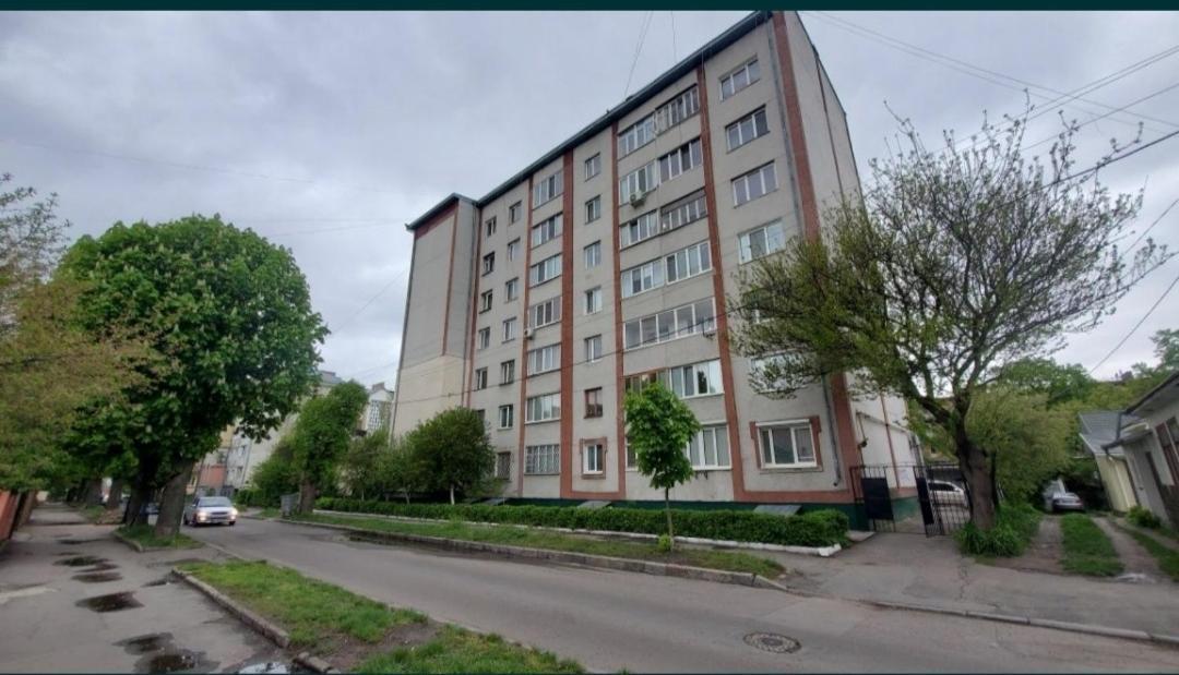 Затишні Апартаменти В Центрі Рівне Екстер'єр фото